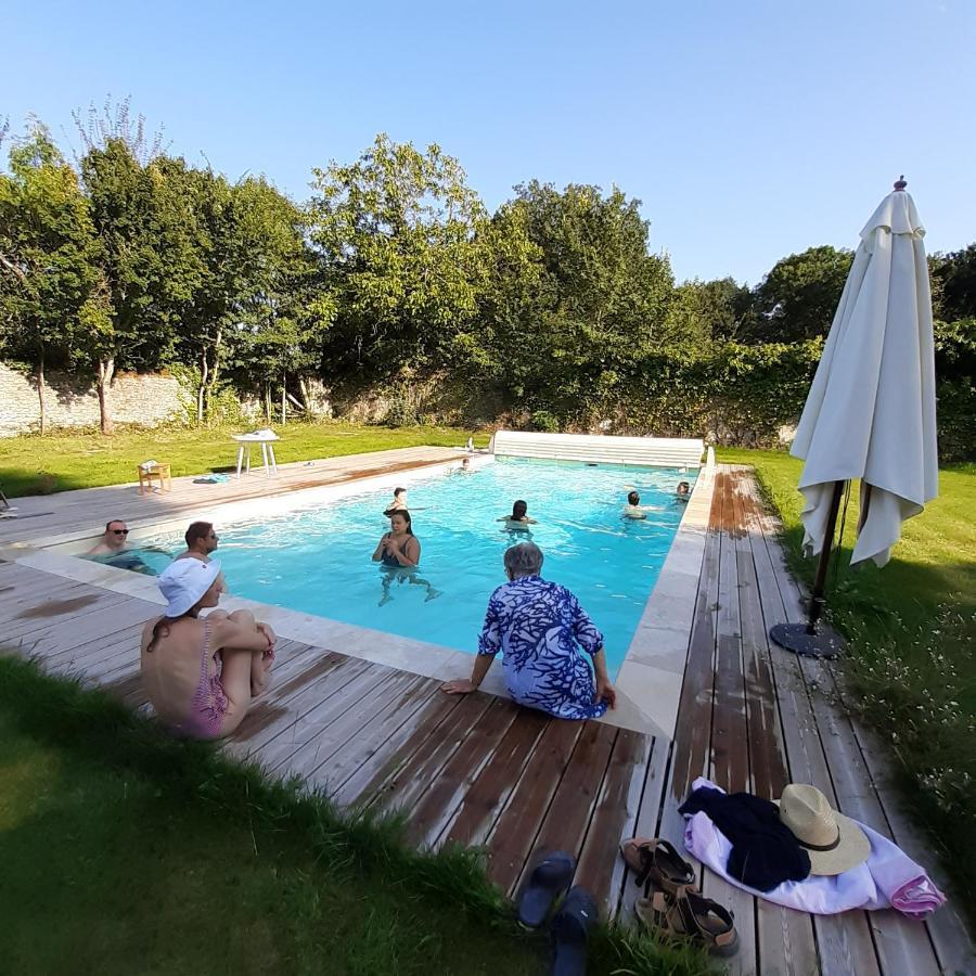 Chateau De Charnizay Bagian luar foto