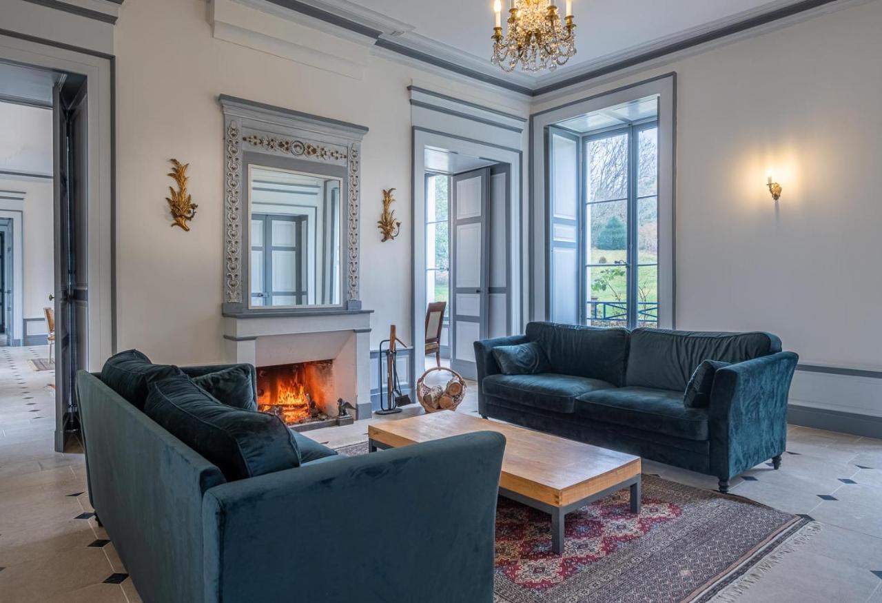 Chateau De Charnizay Bagian luar foto