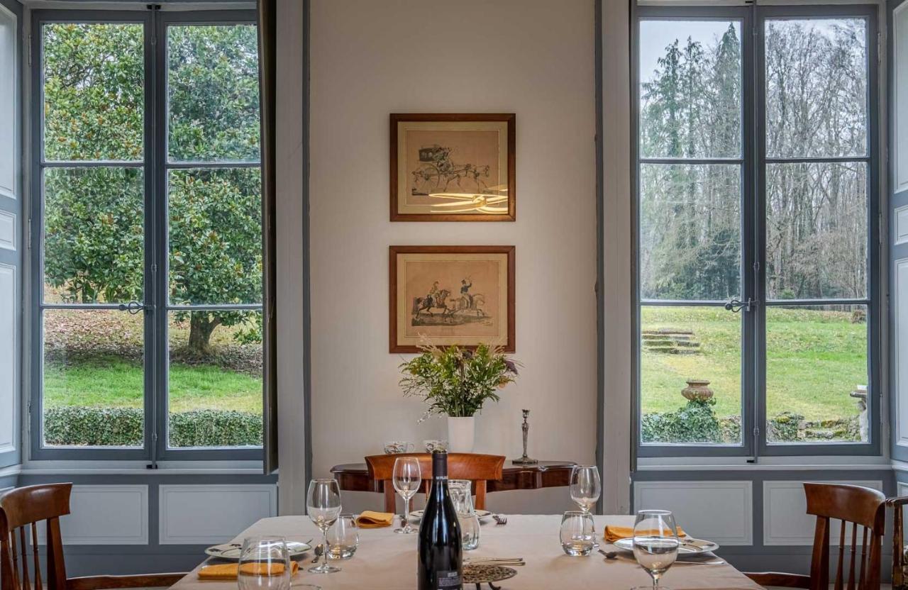 Chateau De Charnizay Bagian luar foto