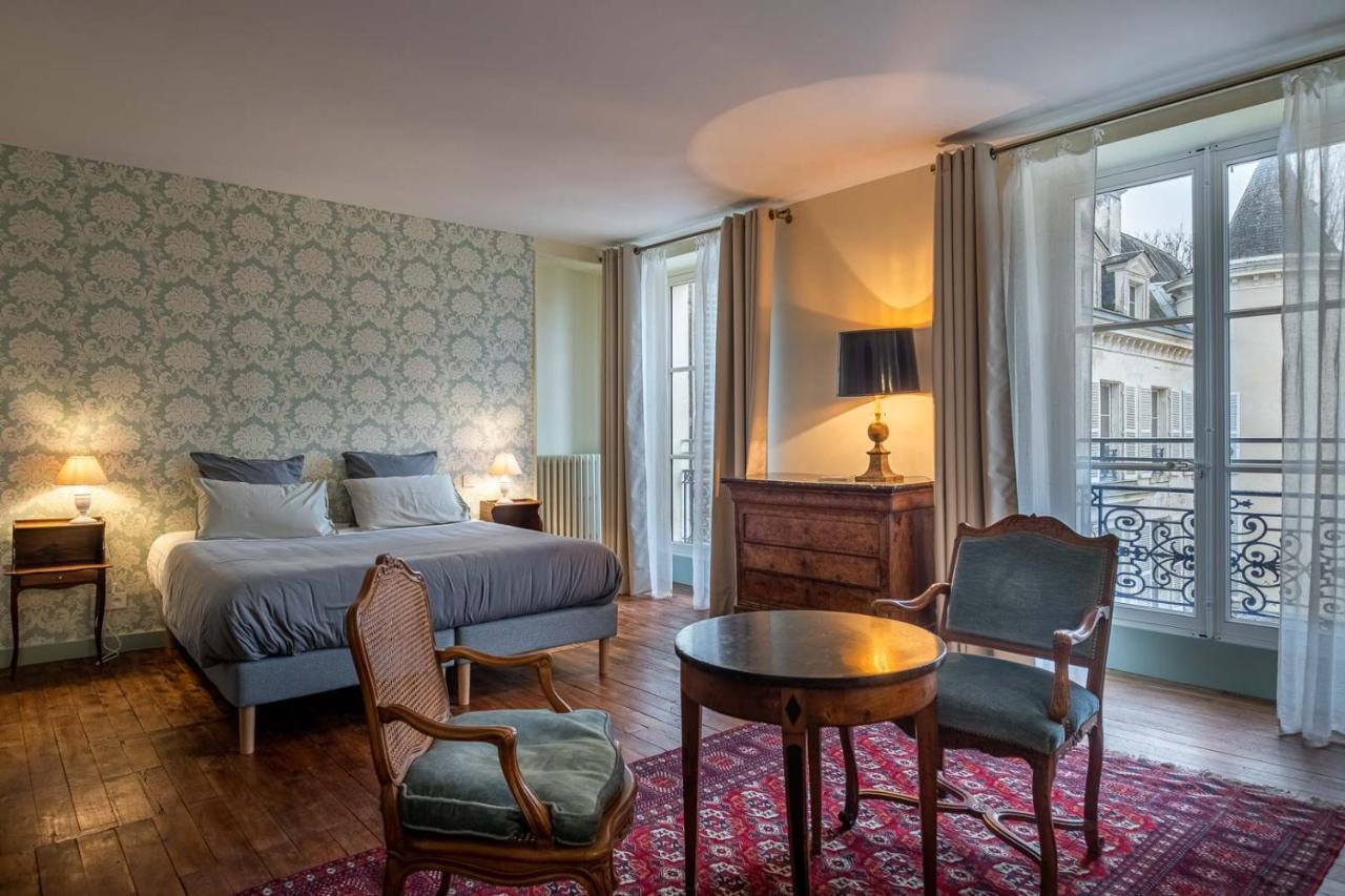 Chateau De Charnizay Bagian luar foto