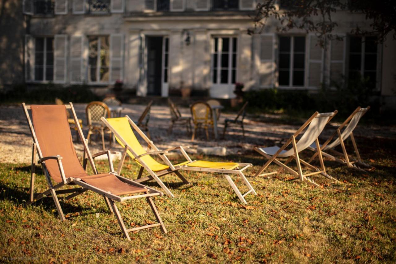 Chateau De Charnizay Bagian luar foto